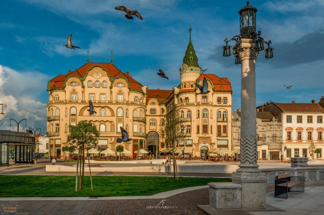 Bella Palace Орадеа Екстериор снимка