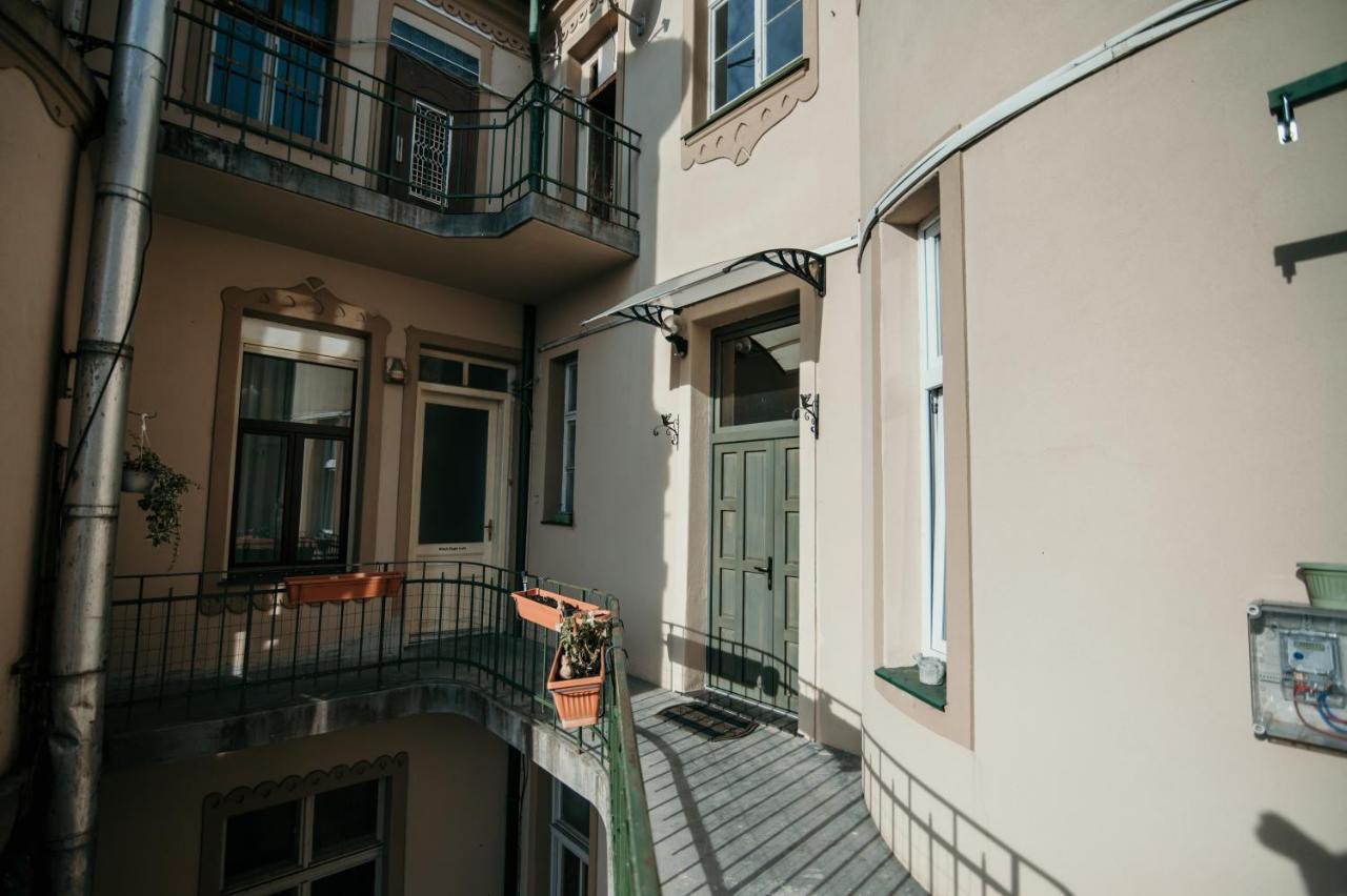 Bella Palace Орадеа Екстериор снимка